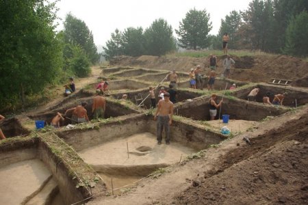 Cотрудники музея провели археологические раскопки в деревне Нагорный Иштан