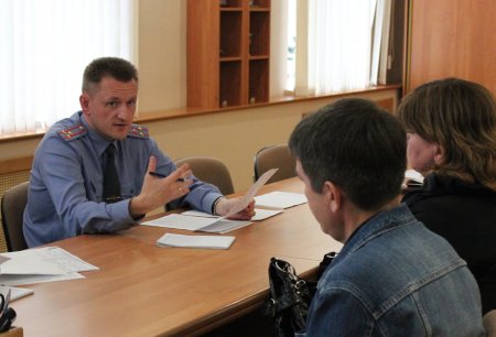 Начальник УМВД России по ЗАТО Северск проводит приём населения  в посёлке Самусь