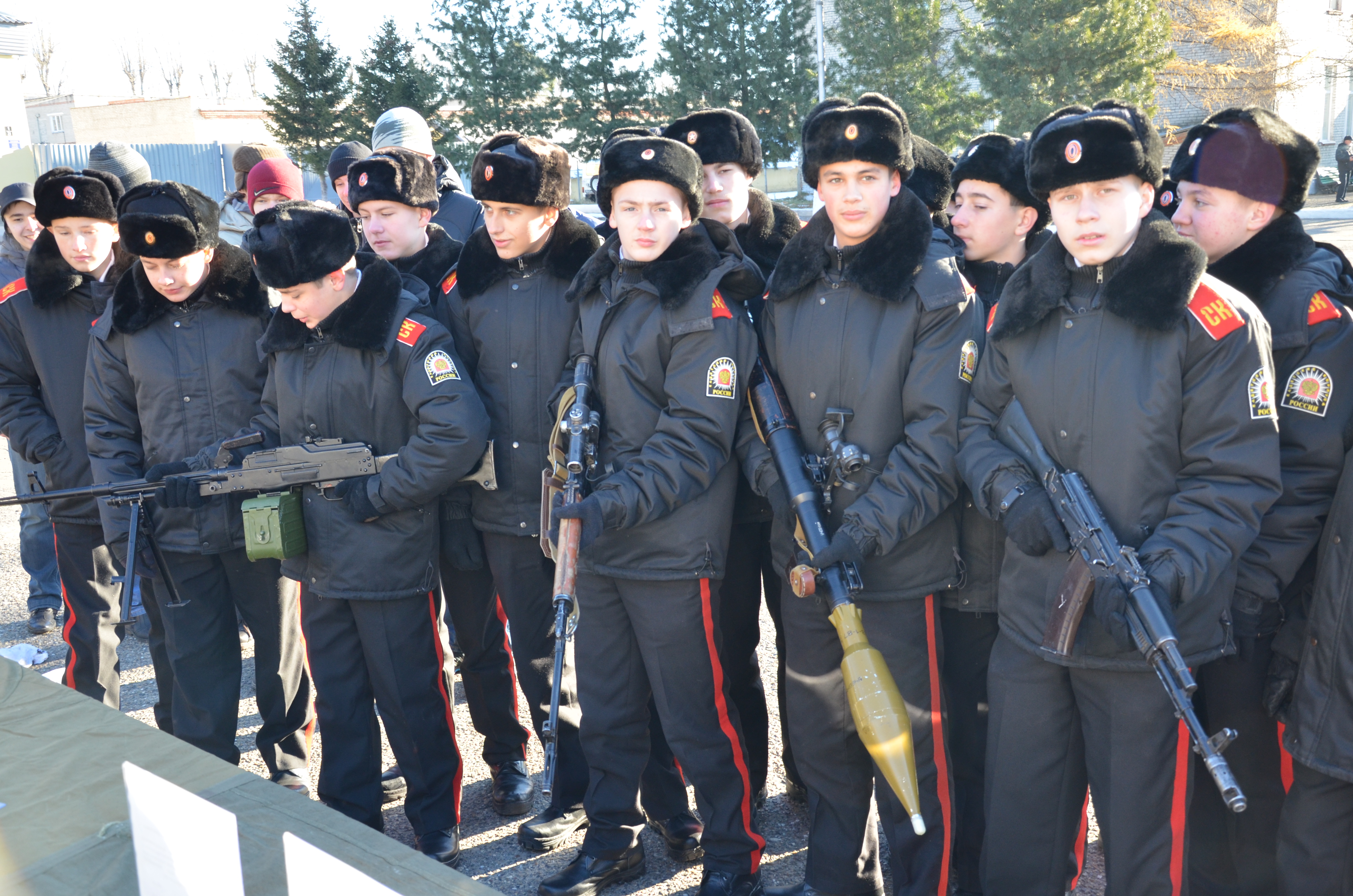 Северские кадеты приняли участие в Дне призывника