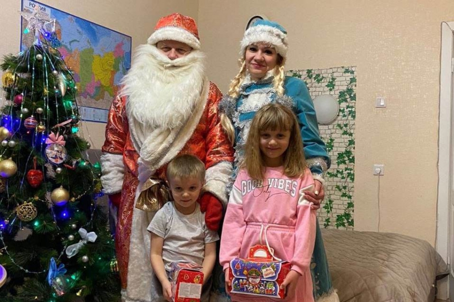 Детей росгвардейцев поздравил Дед Мороз специального назначения