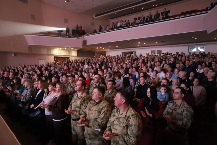 В Северском музыкальном театре состоялось торжественное мероприятие, посвященное Дню защитника Отечества В Северском музыкальном театре состоялось торжественное мероприятие, посвященное Дню защитника Отечества