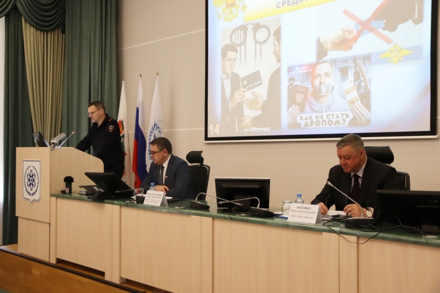 В Северске подвели итоги деятельности полиции за 2025 год В Северске подвели итоги деятельности полиции за 2025 год